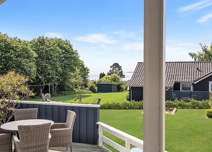 בית נופש 3 Bedroom In