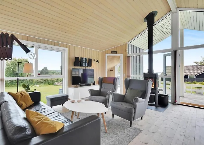 3 Bedroom In בית נופש פאבורג