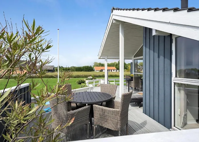 3 Bedroom In בית נופש פאבורג